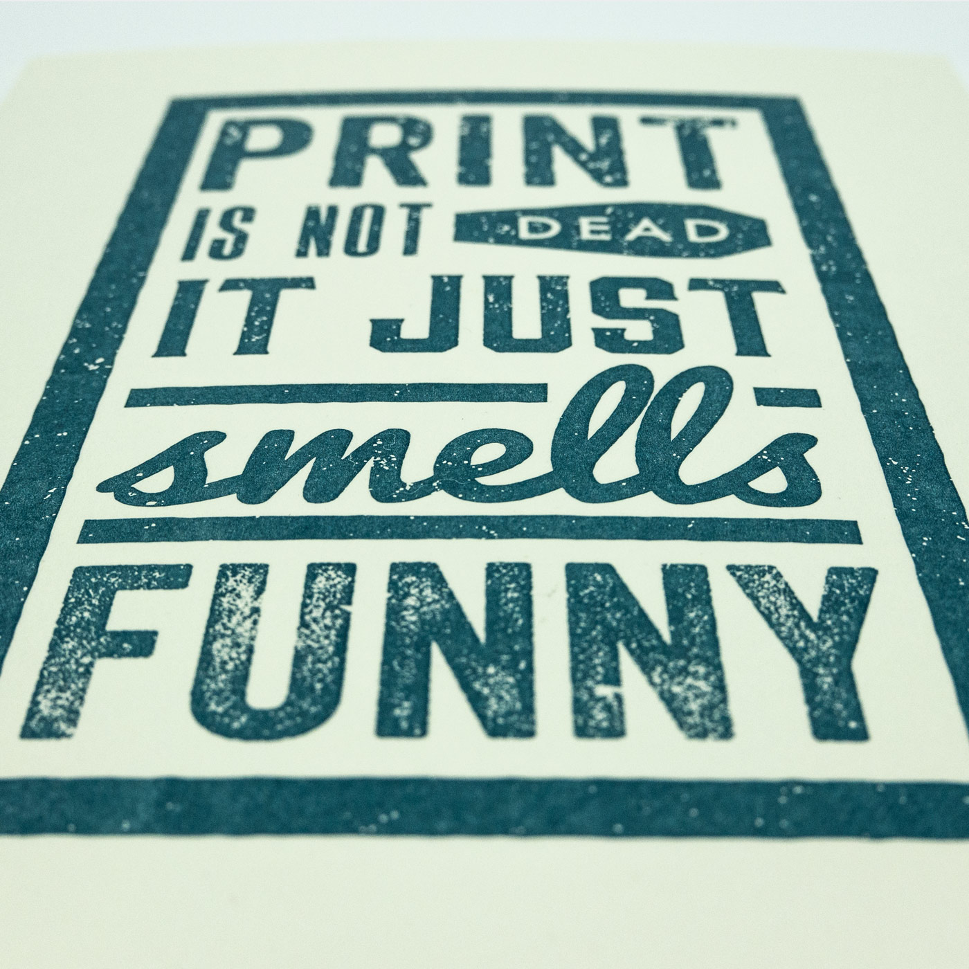 Print is not dead, blau, Detail
